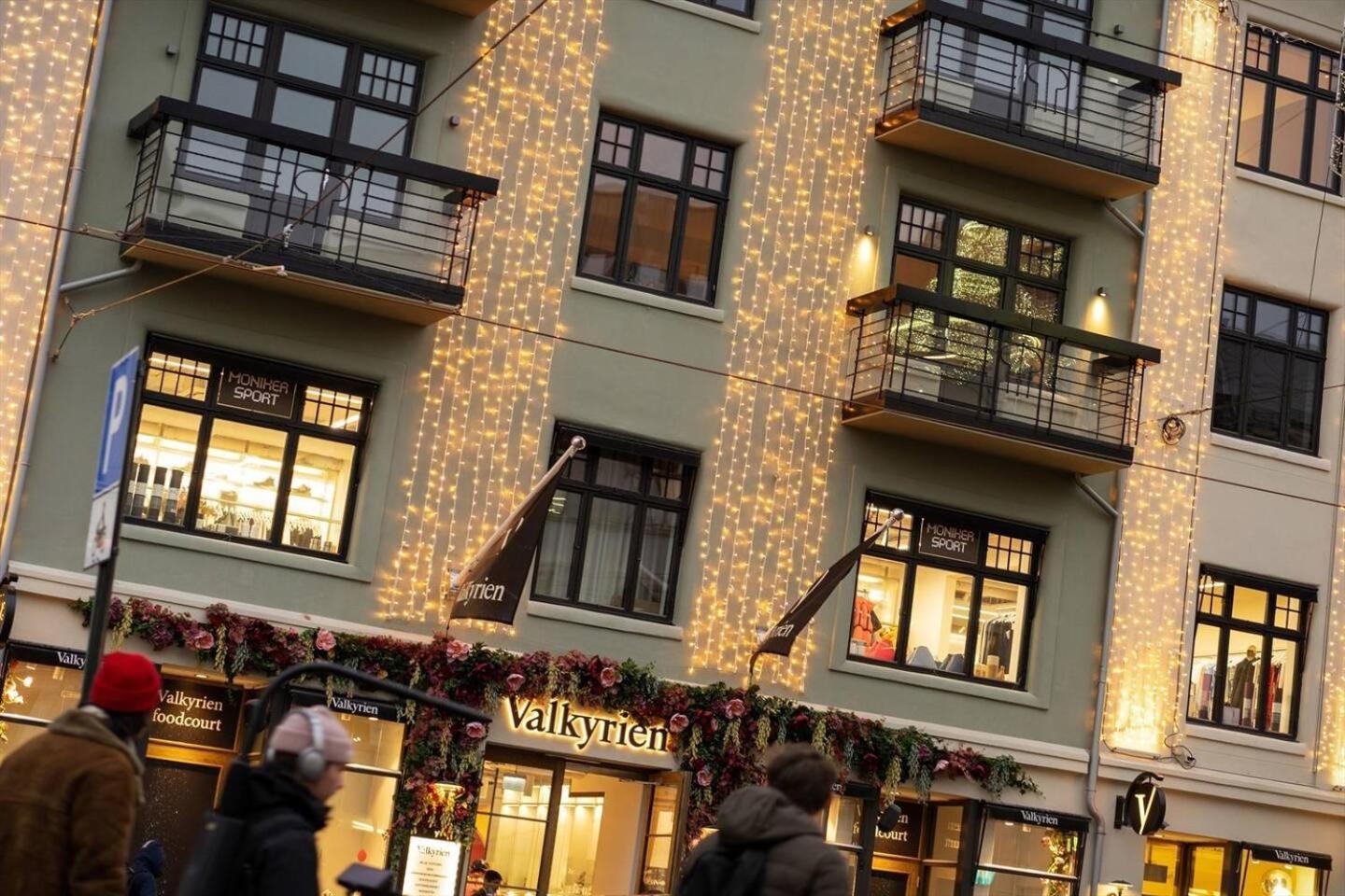 Place In Centre! Balcony & Keyless. * Oslo
